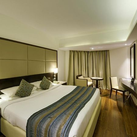 Ramee Guestline Hotel Juhu Bombay Esterno foto