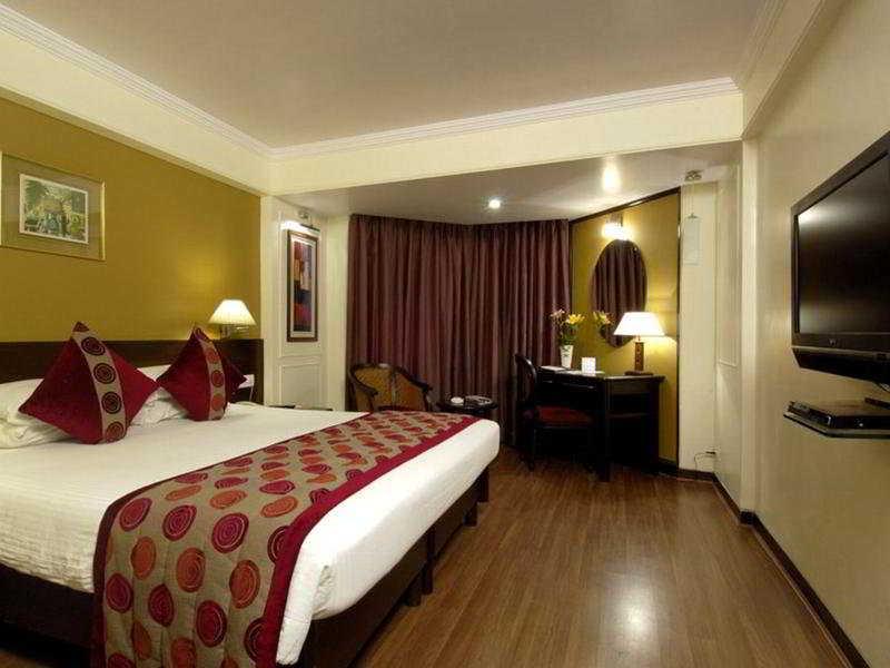 Ramee Guestline Hotel Juhu Bombay Esterno foto