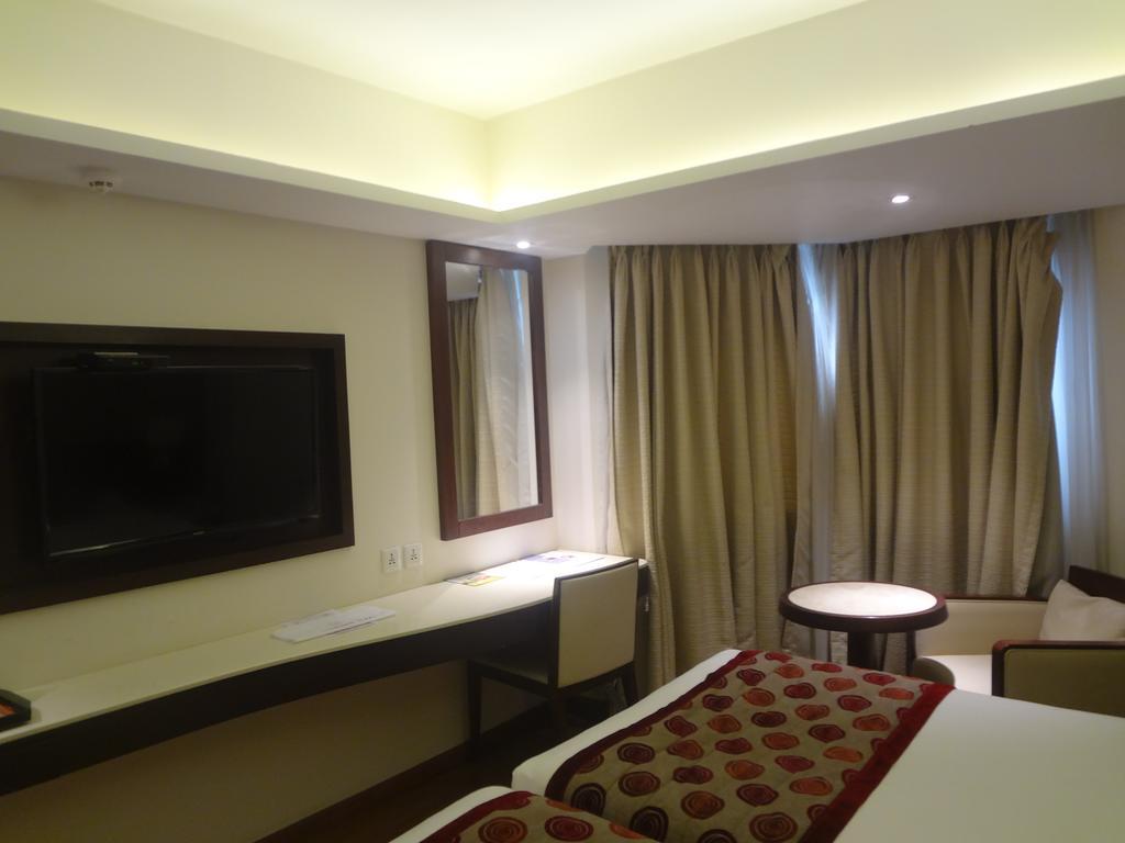 Ramee Guestline Hotel Juhu Bombay Esterno foto