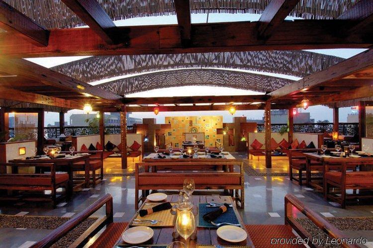 Ramee Guestline Hotel Juhu Bombay Esterno foto