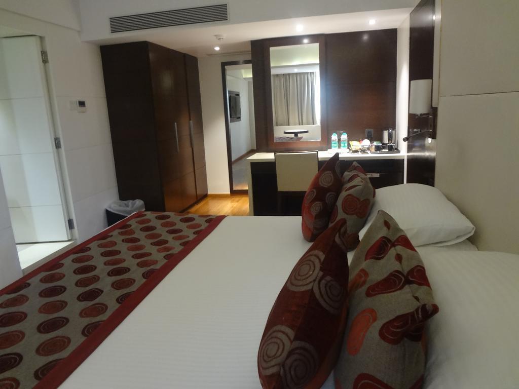 Ramee Guestline Hotel Juhu Bombay Esterno foto