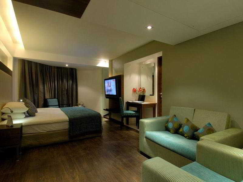 Ramee Guestline Hotel Juhu Bombay Esterno foto