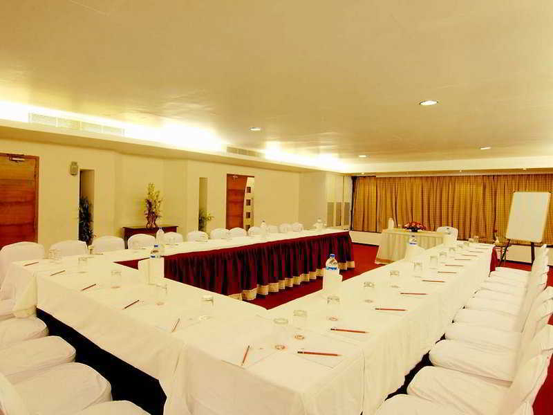 Ramee Guestline Hotel Juhu Bombay Esterno foto