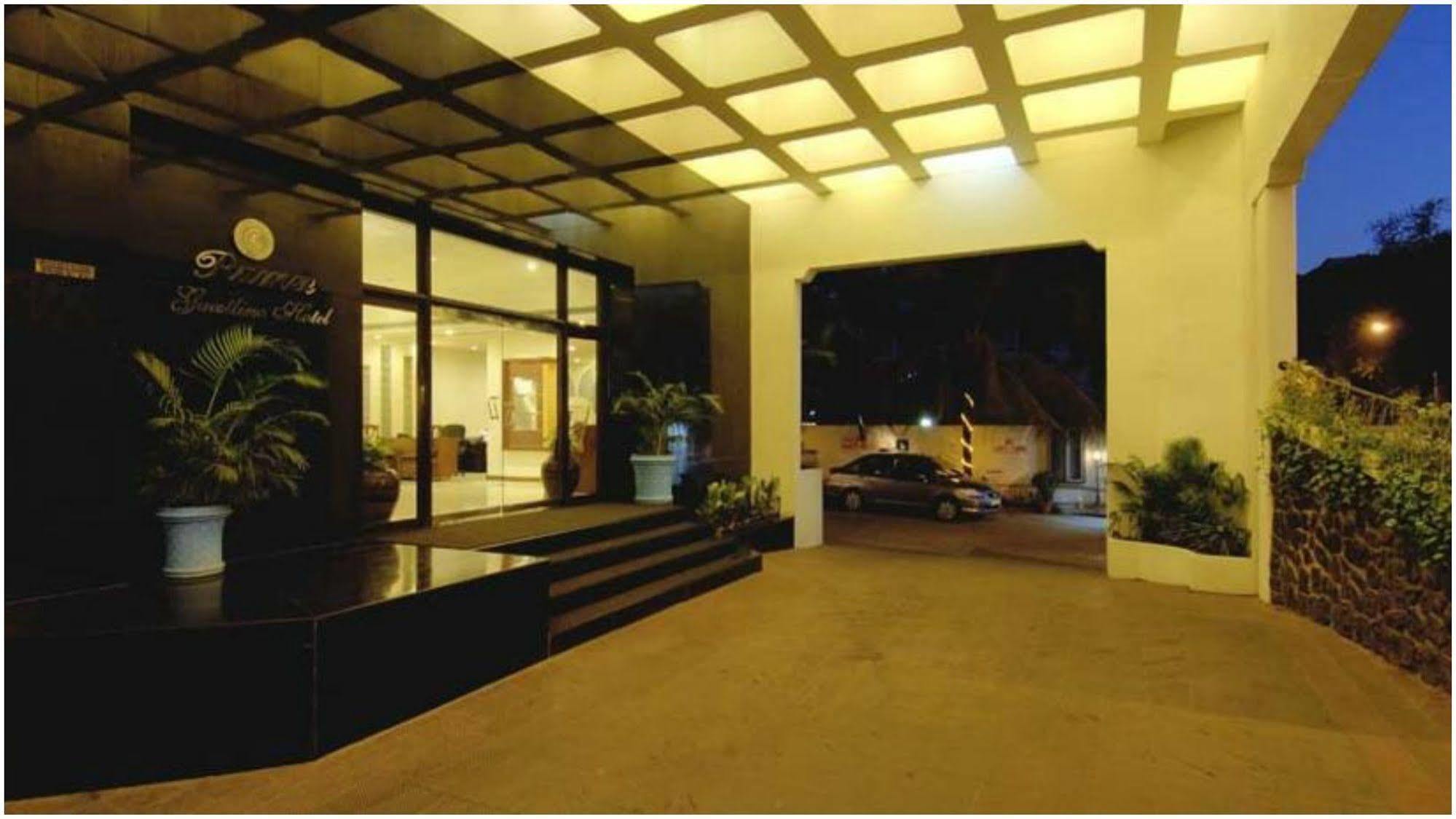 Ramee Guestline Hotel Juhu Bombay Esterno foto